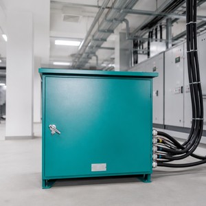ราคาโรงงาน 380V 400V 3 เฟส 5 สาย แผงควบคุมการซิงโครไนซ์อัตโนมัติ 50-500kVA <span class=keywords><strong>ตู้</strong></span>ควบคุมการซิงโครไนซ์เครื่องกำเนิดไฟฟ้าแบบเชื่อมต่อกับระบบไฟฟ้า - Product Image 4