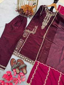 Ensemble haut, palazzo et dupatta JimmyChoo de couleur foncée, style traditionnel de créateur, pour tenue de soirée, séchage rapide, prix de gros - Product Image 5
