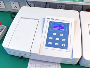 Spectrophotomètre UV-Visible à Faisceau Unique Personnalisé pour Laboratoire, 200-1000 nm avec Affichage - Product Image 3