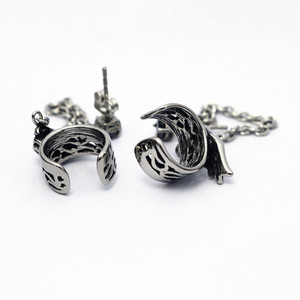 Pendientes de aro con forma de calavera con alas yunnique, cadena de acero de titanio 316, estilo punk, joyería de moda europea y americana - Product Image 3