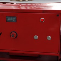 Serbaguna Segala Medan Multifungsi untuk Lereng Berlumpur Lapangan Berbatu Tugas Berat 45 °   Mesin Pemotong Rumput Kendali Jarak Jauh untuk Menaiki Lereng 680m