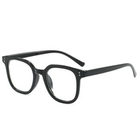Lunettes de soleil pour femmes avec monture noire et verres roses, lunettes de soleil aux couleurs uniques
