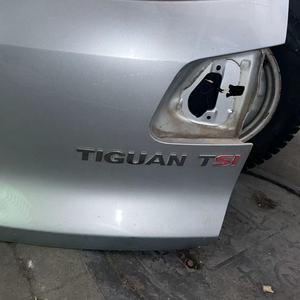 ชุดตัวถังรถมือ<span class=keywords><strong>สอง</strong></span>สำหรับ Volkswagen VW Tiguan 2022อะไหล่ฝา<span class=keywords><strong>ท้าย</strong></span>รถ<span class=keywords><strong>กระบะ</strong></span>5NG827025ของแท้ - Product Image 3