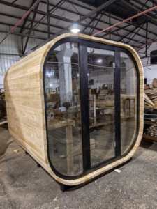Cabine de sauna à vapeur HELIUS pour 4 personnes, sauna sec extérieur en bois de pruche avec chauffage au poêle - Product Image 3