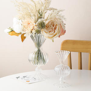 Terrario de vidrio borosilicato de estilo nórdico soplado a mano con rayas para arreglo floral hidropónico - Product Image 1