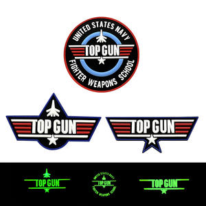 Écusson Tactique à Broche TOP GUN 2 en Silicone Écologique Résistant à l'Eau 3D PVC 9x8cm - Product Image 1
