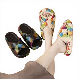 Pantuflas de Masaje con Plataforma de EVA para Hombre, Cálidas para Invierno, Personalizables con MOQ Bajo, Impermeables, Transpirables y Ligeras para Playa y Exteriores - Product Image 2