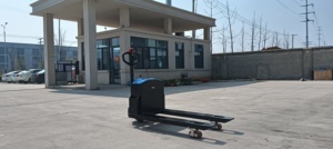 Transpaleta Eléctrica Weliftrich EPT-15K 1500kg 48V – Peso Ligero, Alta Capacidad, Apta para Cualquier Tipo de Suelo - Product Image 6
