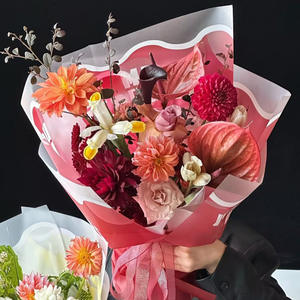 Diseño de lujo 58*58cm Carta de <span class=keywords><strong>amor</strong></span> Impreso OPP Translucence Flor de plástico Papel de regalo Papel de paquete floral - Product Image 2