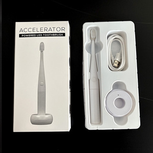 Brosse à <span class=keywords><strong>dents</strong></span> à lumière bleue activant efficacement le blanchiment des <span class=keywords><strong>dents</strong></span>, aidant à réduire <span class=keywords><strong>les</strong></span> <span class=keywords><strong>taches</strong></span> de surface du café et du thé, blanchiment dentaire - Product Image 4