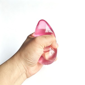 Jouets en peluche anti-stress : Accessoire de table idéal pour la relaxation et la réduction de l'anxiété, fabriqué en matériaux doux au toucher de qualité alimentaire. - Product Image 5