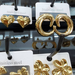 أحدث مصنع للمجوهرات من الفولاذ المقاوم للصدأ مقاوم للماء ييوو للمجوهرات - Product Image 2