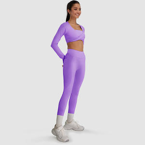 <span class=keywords><strong>Ropa</strong></span> de entrenamiento duradera de alta calidad para <span class=keywords><strong>Crossfit</strong></span> Diseño sin costuras <span class=keywords><strong>Ropa</strong></span> de fitness elegante para mujeres - Product Image 4