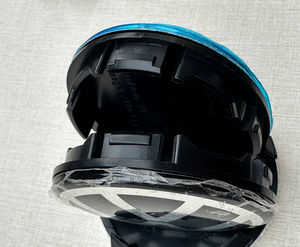 Nouvelles enjolives de <span class=keywords><strong>roue</strong></span> en plastique noir avec <span class=keywords><strong>logo</strong></span> 56MM/65MM/70MM pour <span class=keywords><strong>Volkswagen</strong></span> Lavida Sagitar Magotan - Product Image 1