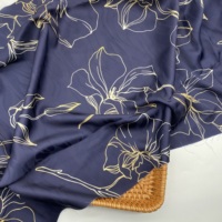 Nouveau design, tissu en satin super doux, aspect acétate, 100% polyester, imprimé abstrait, tissu jacquard satiné, pour les loisirs