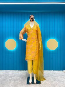 Robes pour femmes Costume droit en rayonne et coton avec Dupatta pour vêtements de fête de l'exportateur et du fabricant indiens - Product Image 3