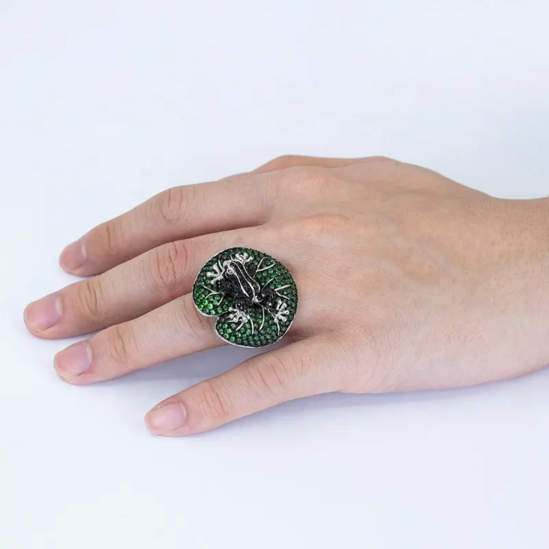 Высококачественное медное кольцо в виде лягушки с листьями лотоса с установкой кластера, Платиновое покрытие, производство оптом, кубическое циркониевое кольцо
