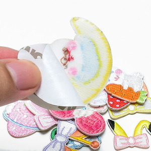 Vêtements de dessin animé brodés auto-adhésifs patchs mignons de navets de <span class=keywords><strong>lapin</strong></span> pour le bricolage sac en épingle à cheveux chaussures chapeaux veste jean vêtement Patch - Product Image 2