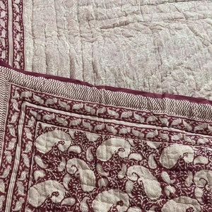 Edredón Kantha de Lujo Premium con Diseño Jaipuri, Edredón con Estampado de Bloques, Edredón de Algodón con Diseño Étnico Estampado a Mano para Decoración de Hoteles - Product Image 1