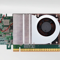 Carte Retimer PCIe 5.0 Haute Vitesse pour Serveur/PC avec 2 Ports MCIO Internes, Moule Privé en Stock
