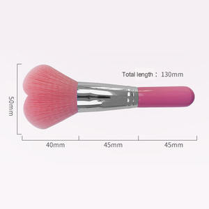 Pinceau de maquillage en éventail en forme de coeur rose amour avec pour le contour du visage Blush correcteur doux manche en fibre synthétique utilisé crayon à lèvres - Product Image 6