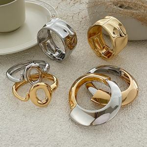 Brazaletes Gruesos con Forma de <span class=keywords><strong>O</strong></span> de Geometría Exagerada para Mujer, Brazaletes Punk para Fiesta, Accesorios de Moda, Regalos de Joyería - Product Image 4