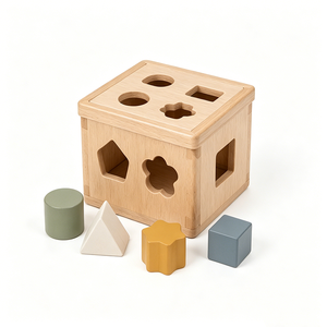 Cube de tri de formes en bois personnalisé par le fabricant, jeu de reconnaissance de blocs colorés faits à la main, jouet en bois Montessori du Vietnam - Product Image 4