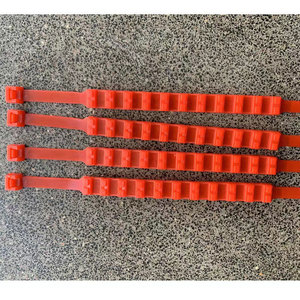 Chaînes à neige Smooth Sailing Q103 en plastique nylon orange, universelles, antidérapantes pour la conduite hivernale - Product Image 4