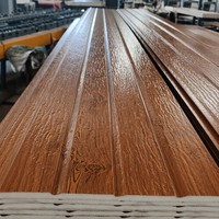 Planche de terrasse composite aspect métal sculpté, isolation thermique en mousse PU, revêtement extérieur pour villa