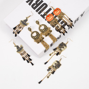 Pendientes de Halloween con diseño de calabaza, sombrero de bruja, calavera, murciélago y borlas, estilo candelabro, joyería de aleación chapada en oro para mujer, a la moda para fiestas - Product Image 3
