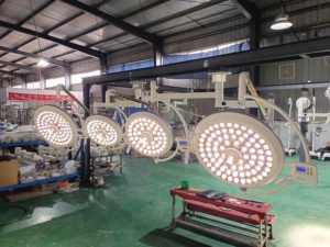 อุปกรณ์โรงพยาบาล โคมไฟผ่าตัดแบบเคลื่อนที่ได้ ตั้งพื้น ไร้เงา สำหรับคลินิกสัตว์ - Product Image 6