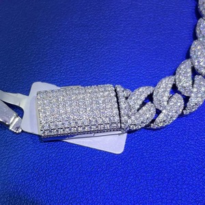 Bracelet VVS Moissanite Cuban Link Iced Out plaqué or argent 925 pour hommes et femmes, passe le test du diamant - Product Image 4