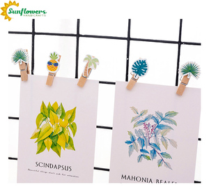 Petites pinces à vêtements en bois 35mm avec décoration pour fournitures scolaires - Product Image 2