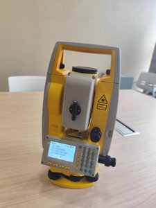 Estación total SOUTH NTS-332R10, nuevo modelo, alcance libre de 1000m, con Bluetooth y tarjeta para topografía. - Product Image 5