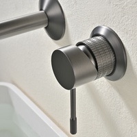 Robinet de lavabo mural moderne en chrome noir mat à 2 trous avec capteur tactile à poignée unique