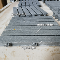Plateforme modulaire de maintenance industrielle à longue portée renforcée en fibre de polyester, plancher de passerelle en fibre de verre pultrudée, découpe de grilles en PRV