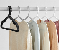 Lot de 50 cintres en plastique moulé par injection, larges encolures, design antidérapant, gain de place, blanc nuage