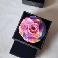 Coffret de bijoux avec rose éternelle, collier et boucles d'oreilles en forme de cœur, romantique et éternel, pour la Saint-Valentin, la remise des diplômes, l'anniversaire