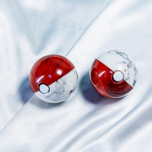 Vente en gros de sphères de cristal naturelles en howlite de haute qualité, sculptées à la main, artisanat populaire, pierre de guérison, petite boule de Poké Ball pour la décoration de la maison - Product Image 2