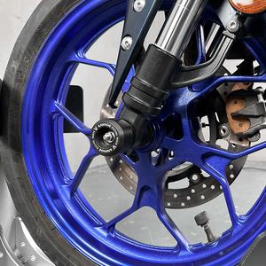 CNC pièces de <span class=keywords><strong>moto</strong></span> avant arrière <span class=keywords><strong>roue</strong></span> essieu fourche curseur protecteur bras oscillant <span class=keywords><strong>Protection</strong></span> pour YAMAHA YZF-R25 YZF-R3 MT-03 MT-25 - Product Image 5