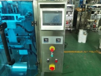 Machine d'emballage automatique de liquides pour lessive, sauces, pâtes, confitures, ketchup et jus en sachets/poches