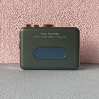 Lecteur de cassette rétro avec fonction d'inversion automatique, son stéréo et alimentation USB pour les amateurs de musique et l'apprentissage de l'anglais - Rose et vert