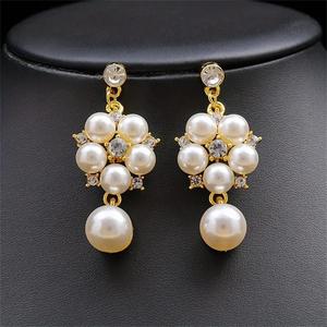 European and American Explosions Vintage Imitation Pearl Diamond Leaves Flower Necklace Set New Bridal <b>Wedding</b> <b>Accessories</b> - Product Image 4
