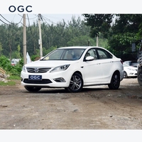 Changan Eado Bekas Tahun 2016 Setir Kiri 5 Kursi 1.6L Otomatis Sunroof R16 Murah untuk Pasar Afrika Kirim ke Pelabuhan Tema Cina