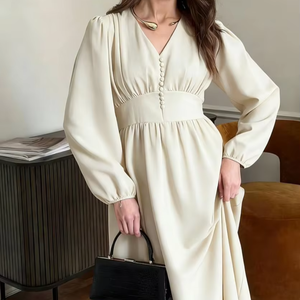Robe longue crème à col en V et manches longues avec boutons sur le devant - Robe élégante à taille haute et fluide pour femme - Product Image 1