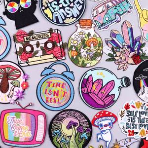 Patch brodé personnalisé de haute qualité en forme de fleur de diamant, dessin animé TV, champignon, thermocollant pour vêtements - Product Image 1