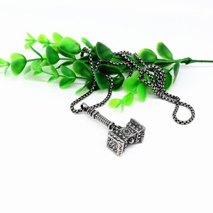 Yunnique – collier avec pendentif marteau Thor, en acier titane, bijoux unisexes à la mode, design géométrique - Product Image 5
