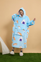 China Factory personal isierte übergroße tragbare Sherpa Fleece Riesen TV Hoodie Decke Sweatshirt Adult Hooded Decke mit Ärmel