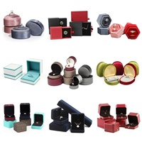 Boîte à bijoux rectangulaire en velours YaNeng personnalisée avec fermeture à boucle, emballage élégant pour le rangement de cadeaux