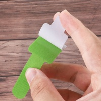 Vente en gros d'attaches de câble auto-adhésives en nylon auto-organisateur crochet et boucle de fil de données de bureau d'angle domestique pour chaussures et sacs